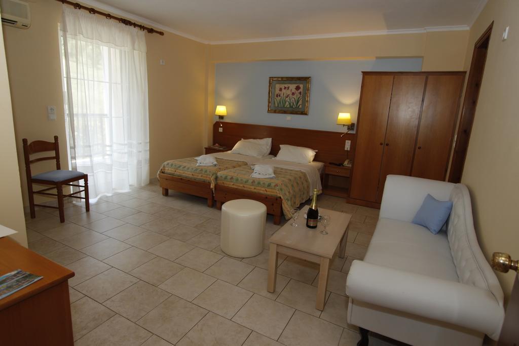 Hotel Perros Agios Stefanos Avliotes (Corfu)