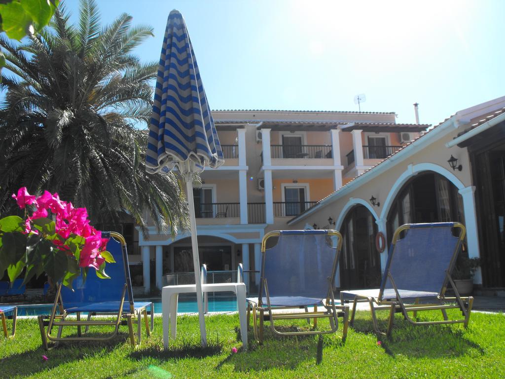 Perros Agios Stefanos Avliotes (Corfu)