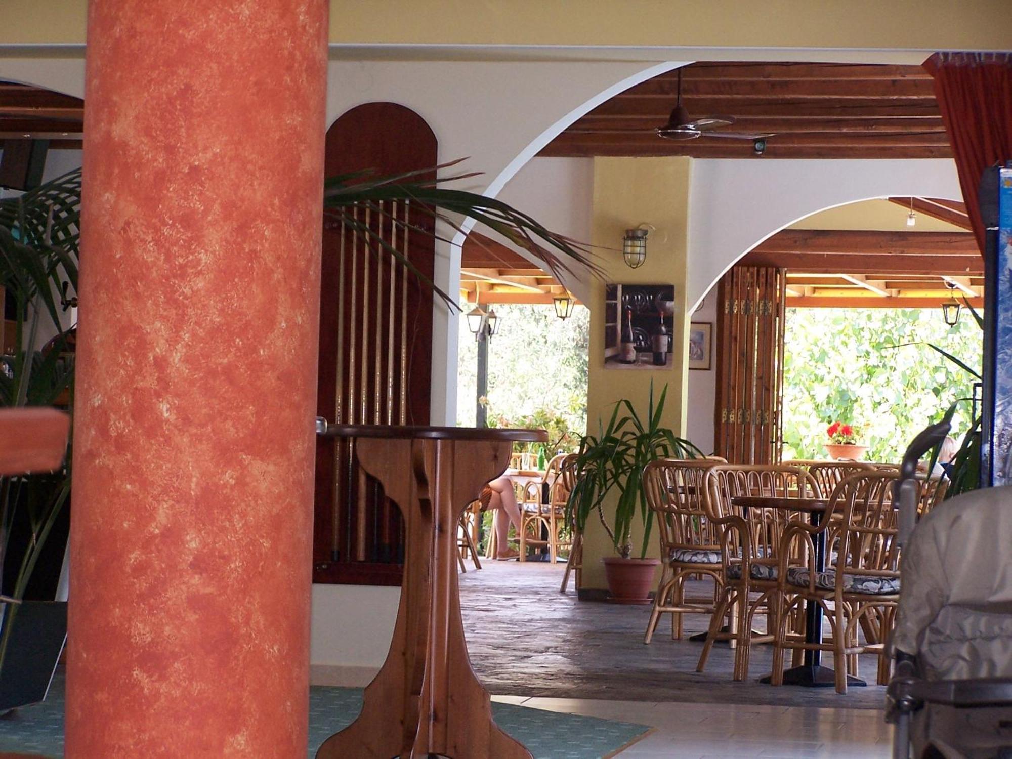 Perros 2* Agios Stefanos Avliotes (Corfu)