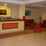 Perros Hotel